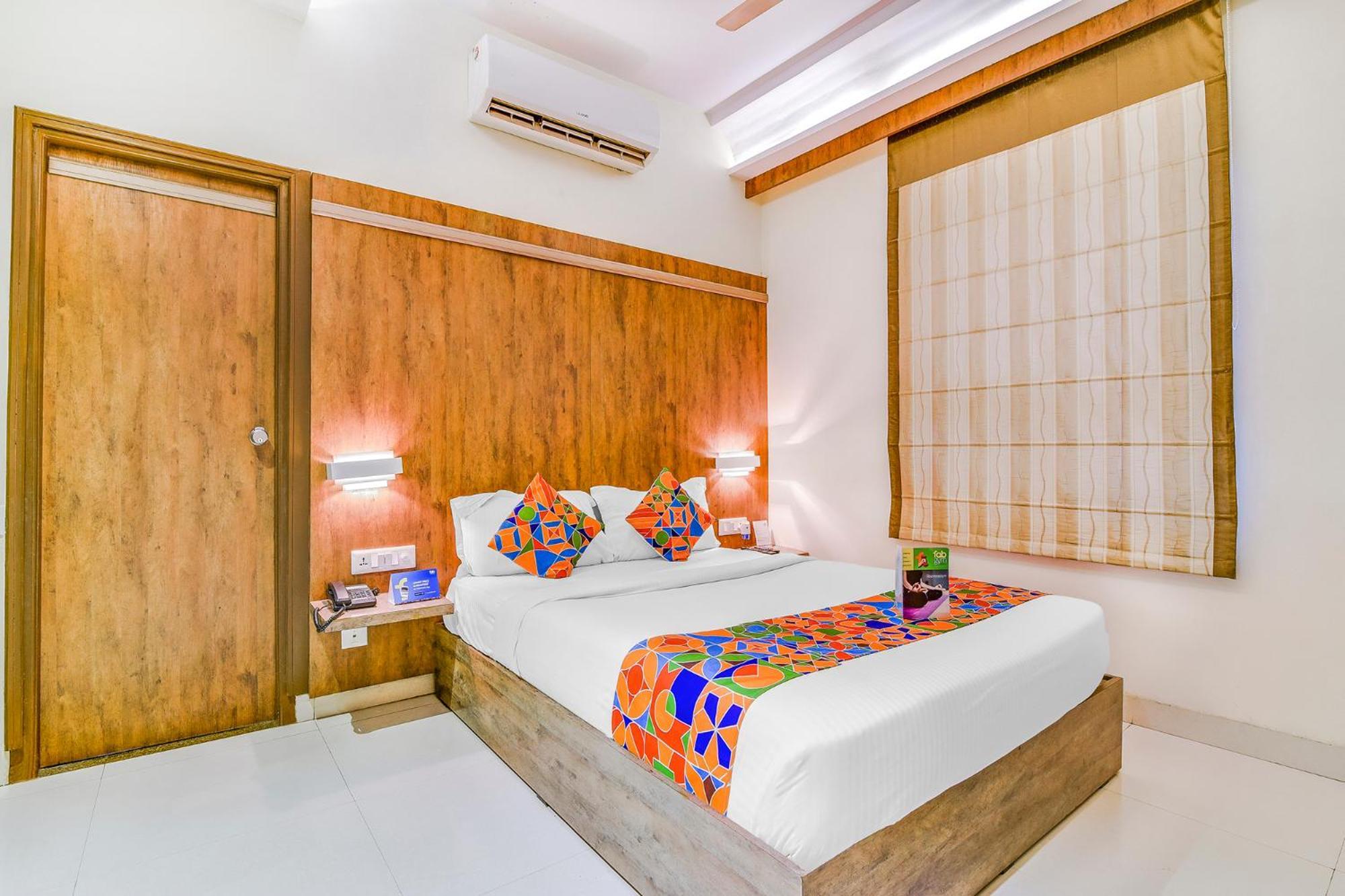 Fabhotel Arastu Nampally Hyderabad Exteriör bild