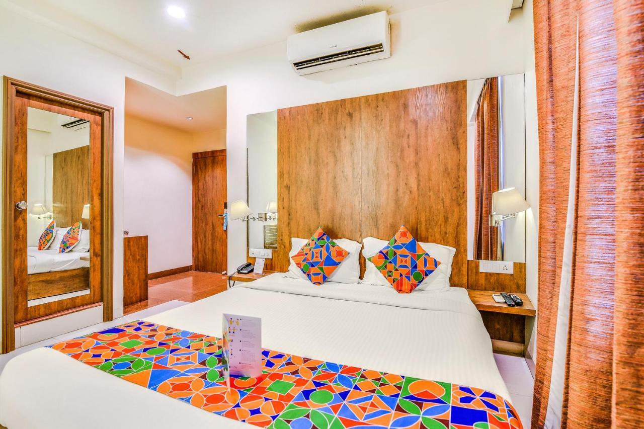 Fabhotel Arastu Nampally Hyderabad Exteriör bild