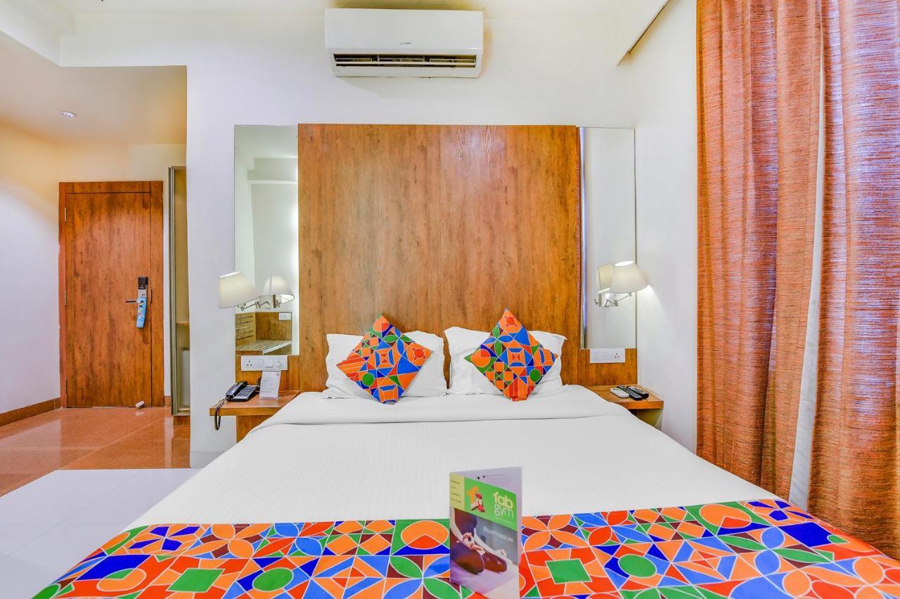 Fabhotel Arastu Nampally Hyderabad Exteriör bild